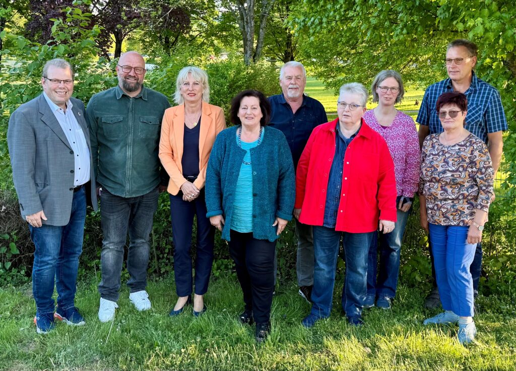 Der Kulturkreis Eschenburg & Dietzhölztal hat seinen Vorstand neu gewählt - und der Vorstand steht für beide Gemeinden (von links): Vorsitzender Götz Konrad hat Simon Braun als neuen Stellvertreter. Andrea Rink, Rosemarie Aktories, Peter Erbert, Beate Kunz, Anuschka Schaffner, Waltraud Baron und Ulrich Lehmann wurden bestätigt.